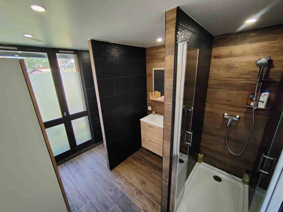 Appartement Cocooning Entierement Renove Les Angles  Exterior foto
