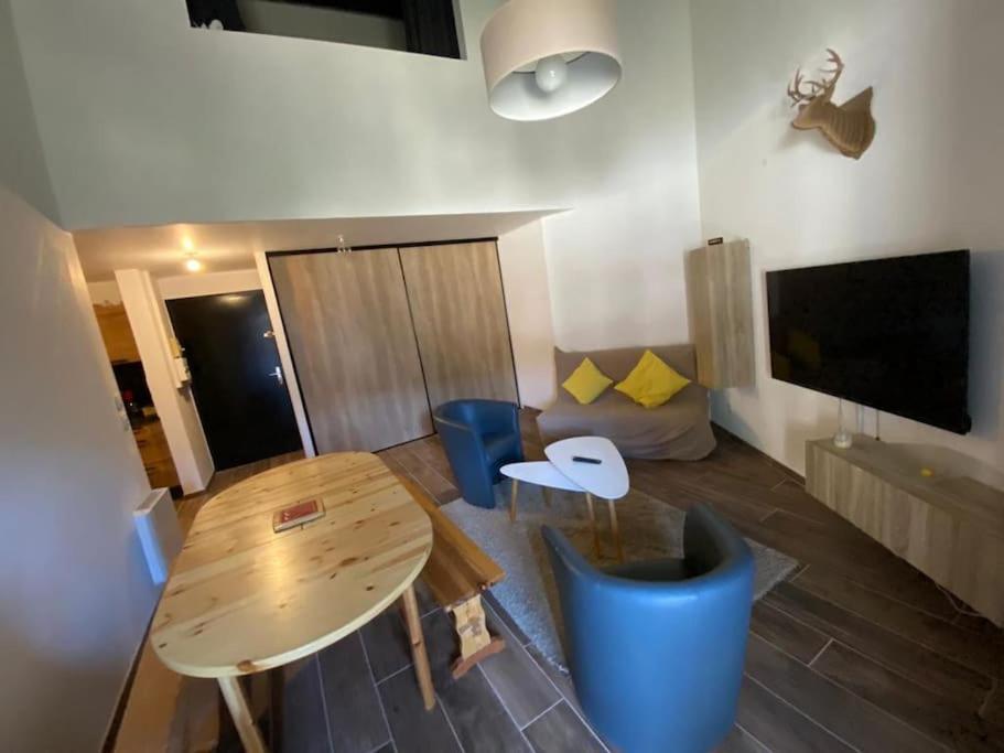 Appartement Cocooning Entierement Renove Les Angles  Exterior foto