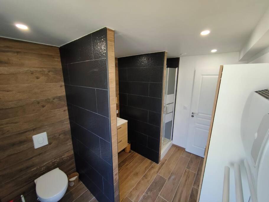 Appartement Cocooning Entierement Renove Les Angles  Exterior foto